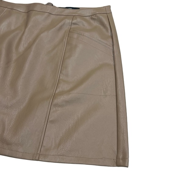 Vero Moda Pernille Faux Vegan Leather Miniskirt Tan Pockets Back Zip Size XL - Picture 6 of 10